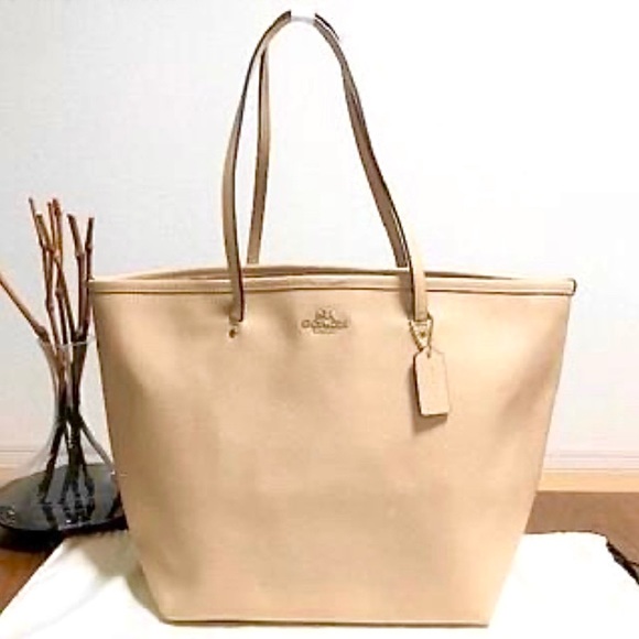 Coach Tan Large Crossgrain Street Tote - Picture 2 of 7